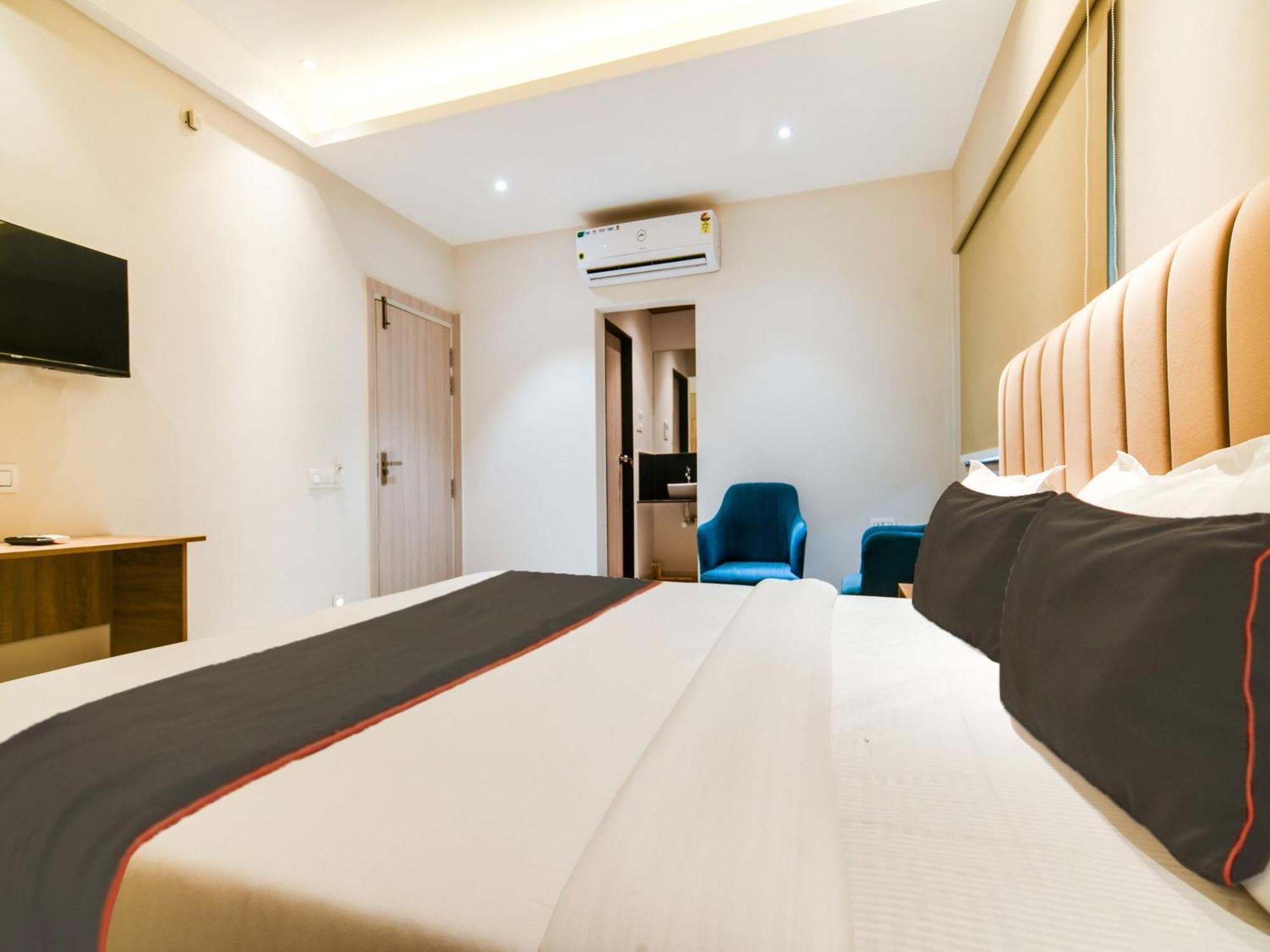 Collection O Hotel Mint Indore Exterior foto