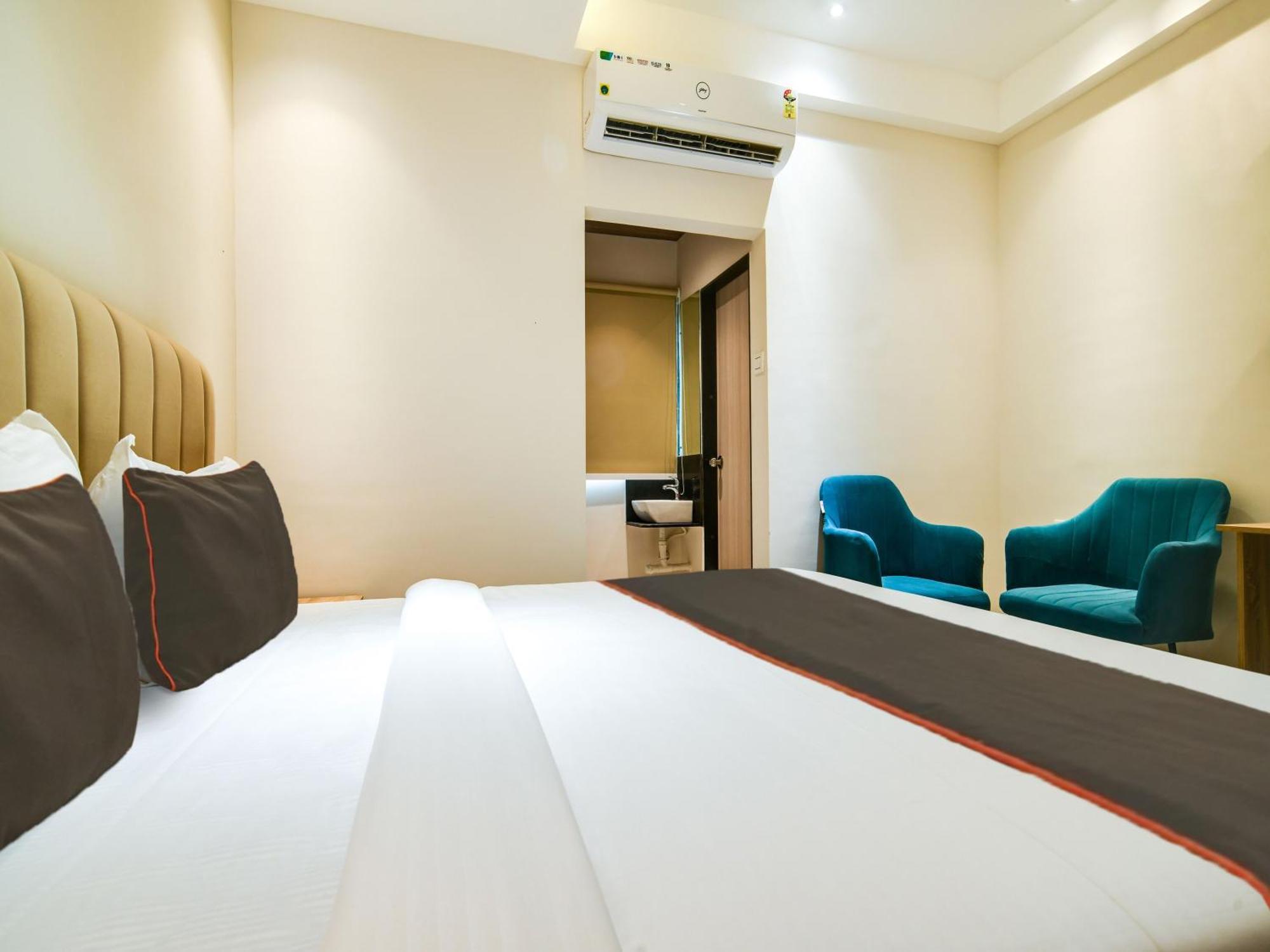 Collection O Hotel Mint Indore Exterior foto